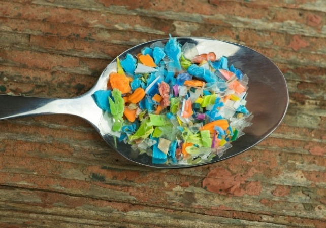 spoon microplastic