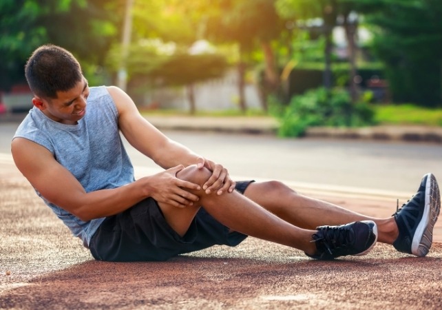 knee injury sore muscles